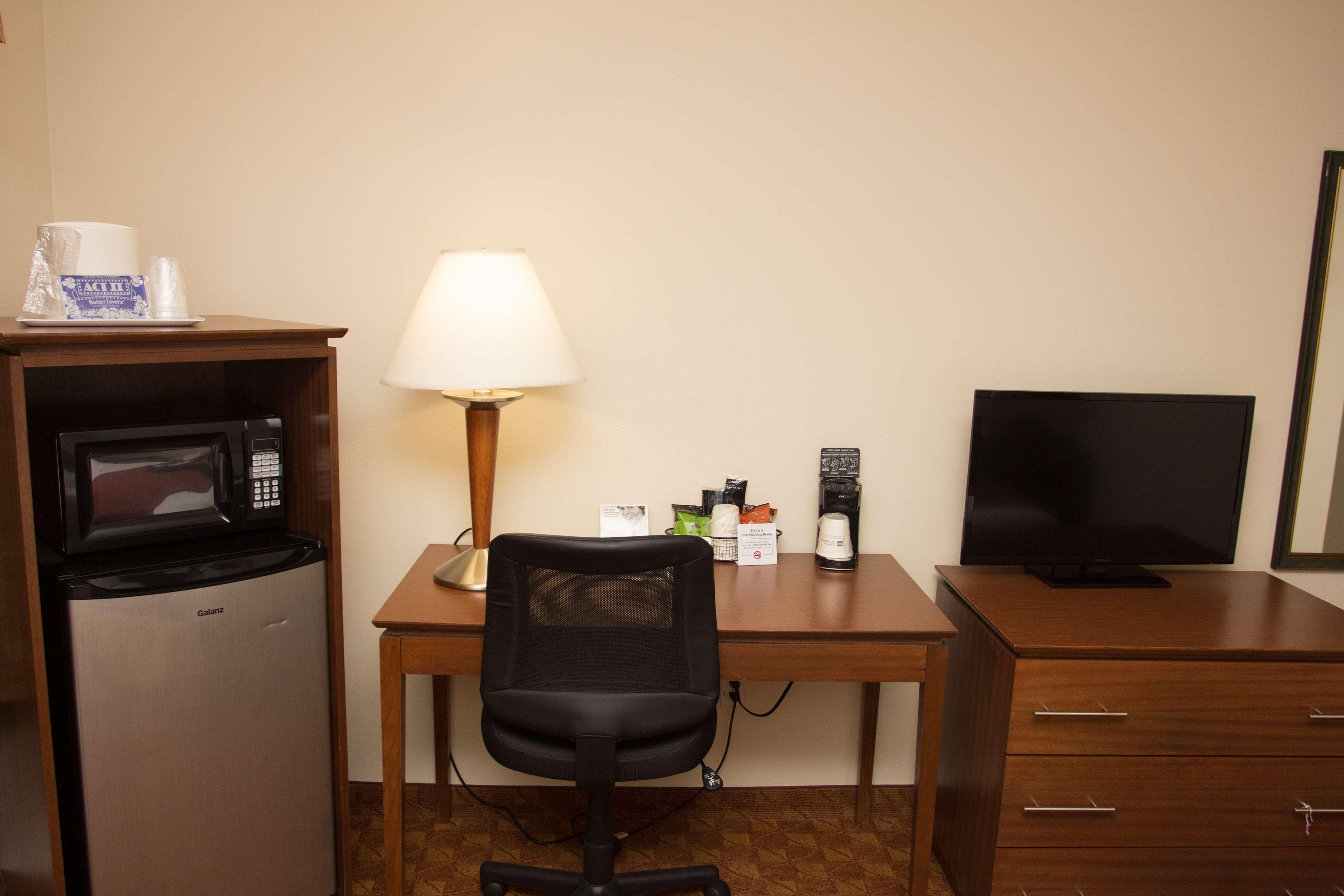 Best Western Lakewood Inn Hebron Kültér fotó